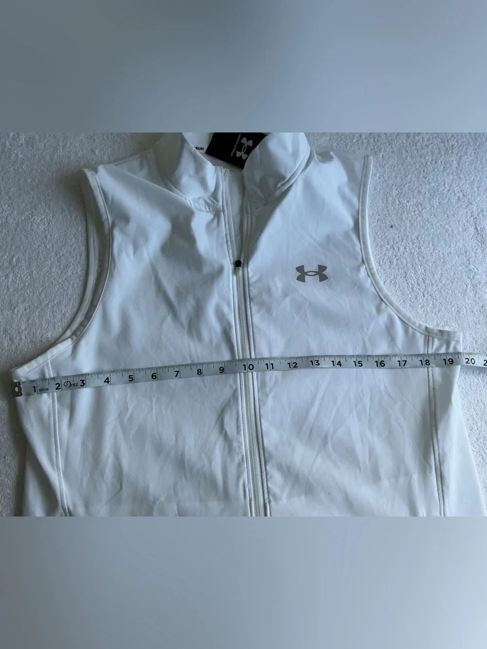White Under Armour UA Storm Up The Pace Vest Sleeveless Zip Size S